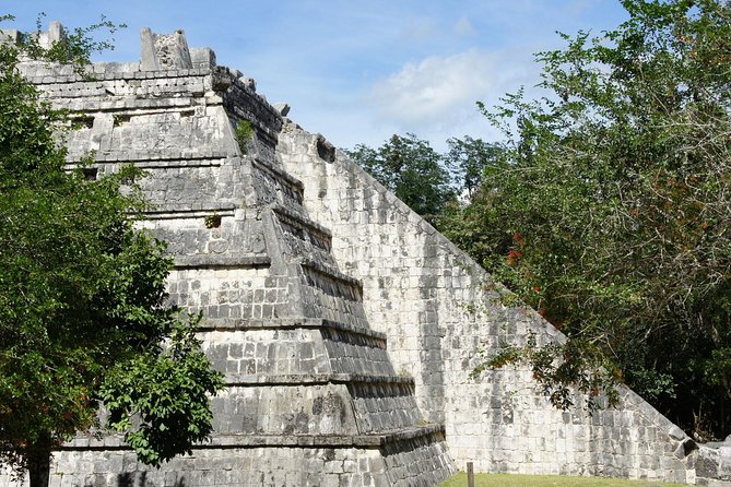Semi-Private Chichen Itza, Cenote Ik Kil and Valladolid Tour - Early Morning Pickup in Cancun: How the Day Starts Smoothly