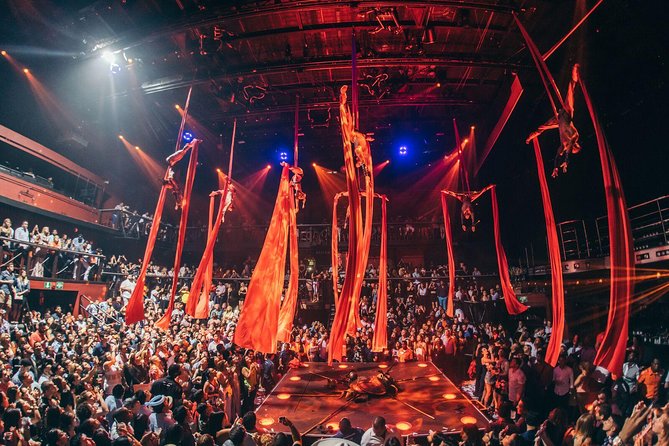 Skip the line: Cancun Coco Bongo Gold Member Entrance Ticket - The show: why Coco Bongo’s format can work for you