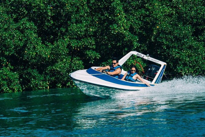 Speed Boat & Snorkel Tour with transportation ( only Cancun zone area) - Speedboat driving from Sealife Marina: how the tour really starts