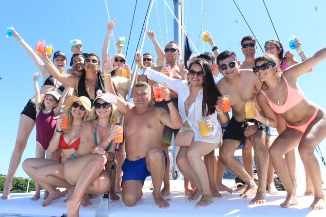 Top Isla Mujeres Catamaran Tour with Snorkel Open Bar and Buffet lunch - Meeting in Cancun: pickups that can be earlier than you think