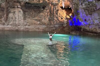 Tour Chichen Itza 2 Cenotes Suytun and Ik-kil - Suytún Cenote Swim: Clear Water, Stone Platform, and Light Rays