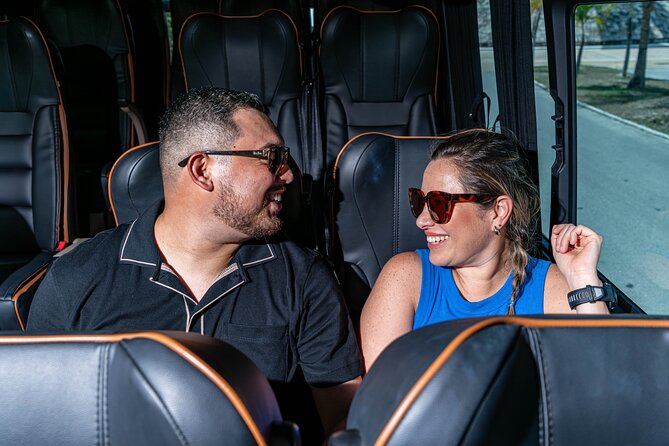 Transporte Privado del aeropuerto de Cancún a Cancún o Riviera - What You Actually Get in the Car