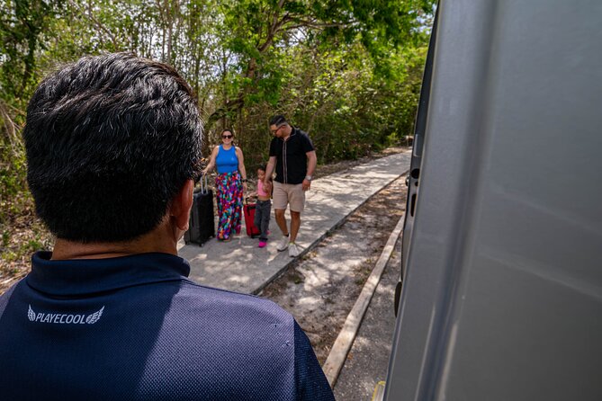 Transporte Privado del aeropuerto de Cancún a Cancún o Riviera - The Meeting Point System That Cuts Out Confusion