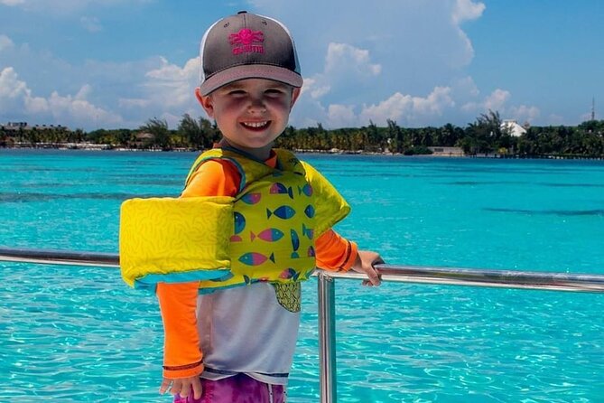 Unforgettable Catamaran Journey: Cancun to Isla Mujeres! - Isla Mujeres Highlights: Beach Club Lunch, Vegan Options, and Real Free Time
