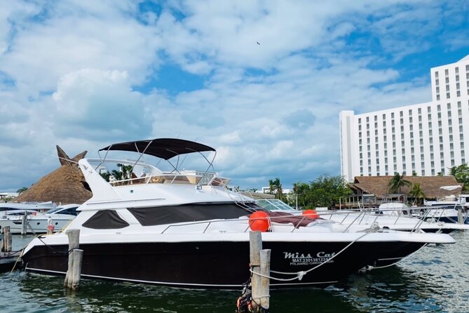 Yacht 48ft Rental in Cancun for up to 15 people - Snorkeling equipment is included, but your duration decides your payoff