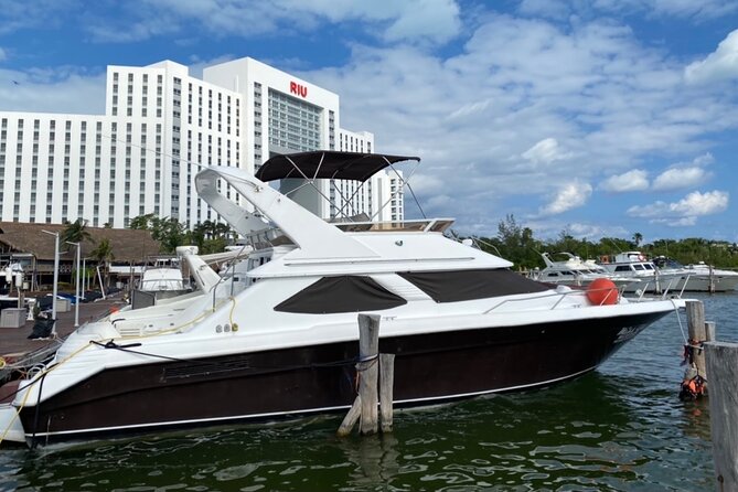 Yacht 48ft Rental in Cancun for up to 15 people - Anchor at Playa Norte: why that stop time feels worth it